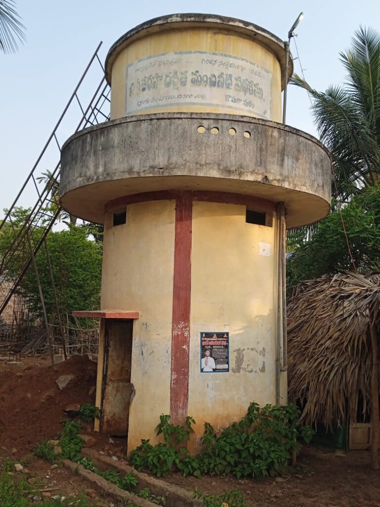 రెండు నెలలుగా నిరుపయోగంగా ఉన్న వాటర్ ట్యాంక్