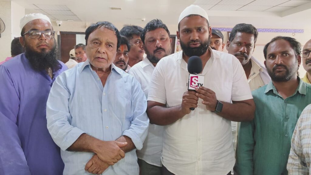 మన్నె రవీంద్ర ఆధ్వర్యంలో చంద్రబాబు పుట్టినరోజు వేడుకలు