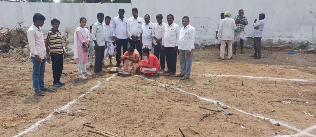 ఇందిరమ్మ ఇల్లు పేదవారికి వరం కావాలి …