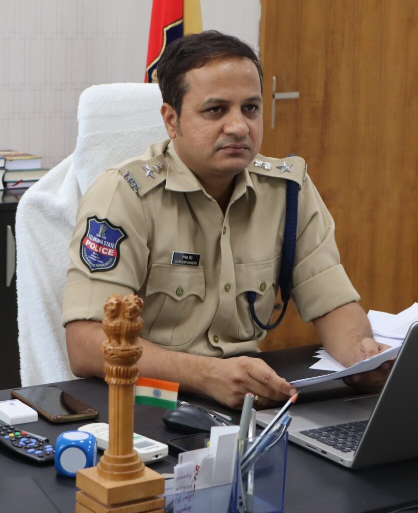 వదిలివేయబడిన వాహనాలను గుర్తించి 6 నెలల్లోగా తీసుకుపోవాలి