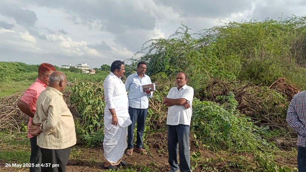 కామారెడ్డి బుర్ర మత్తడి శుభ్రం చేయించిన ఎమ్మెల్యే…