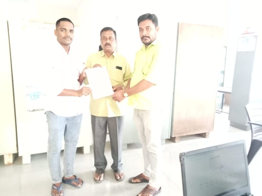 అనుమతులు లేని పాఠశాలలపై చర్యలు తీసుకోవాలి…