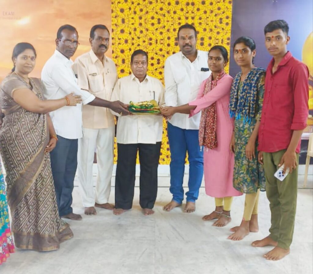 పేదింటి ఆడపిల్ల వివాహానికి పూస్తే,మట్టెలు అందజేత..