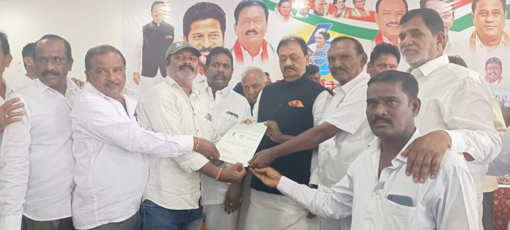 సీఎం రిలీఫ్ పాండును అందజేసిన ప్రభుత్వ సలహాదారుడు షబ్బీర్ అలీ…