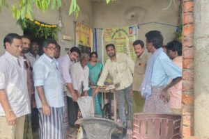 రేషన్ పంపిణీ కార్యక్రమంలో పాల్గొన్న అంకంరెడ్డి బుల్లిబాబు