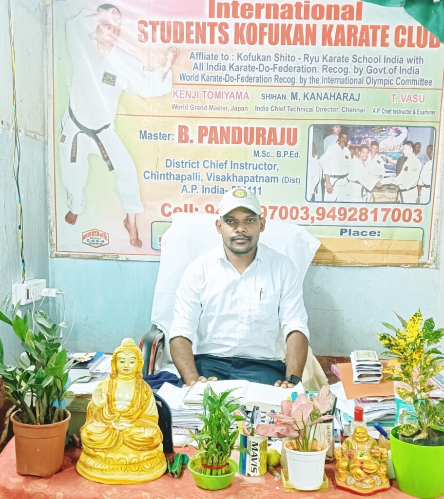 రోడ్డు విస్తరణకు అందరూ సహకరించాలి 