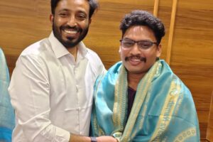 సామాజిక సేవలో ఆదర్శంగా నిలుస్తున్న శ్రీను కి ఘన సన్మానం!