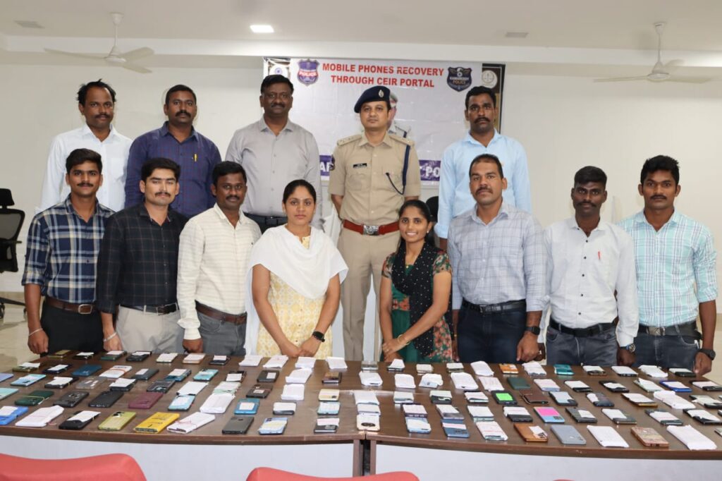 స్పెషల్ డ్రైవ్ ద్వారా 130 మొబైల్ ఫోన్ ల రికవరీ…