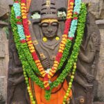 శ్రీశైలం లోబయలు వీరభద్రస్వామికి ప్రదోషకాల అభిషేకం