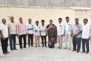 ప్రార్థించే పెదవుల కన్నా సాయం చేసే చేతులు మిన్న