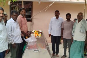 మృతురాలి కుటుంబాన్ని పరామర్శించిన : కాసాల జనార్దన్ రెడ్డి…!